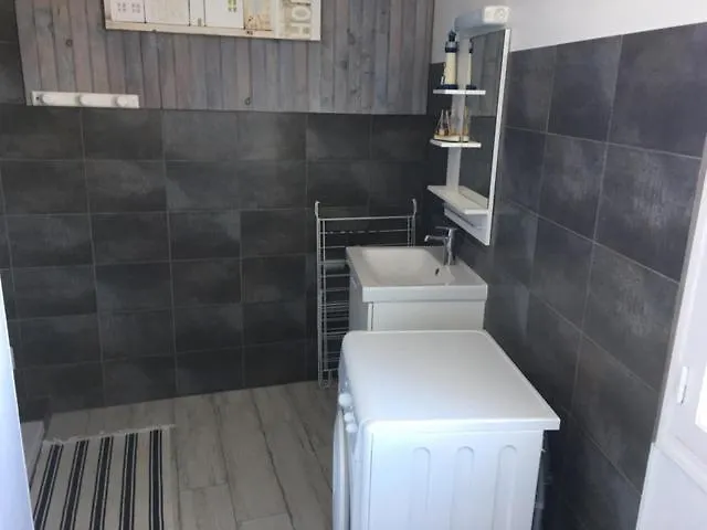 Appartement Les Salins Hyeres Apartment